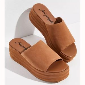 Free People Harbor Flatform Sandal - Size 7 - New